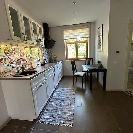 Studio Apartment In Private House Riga Esterno foto