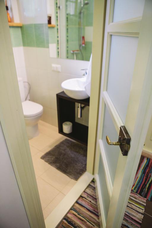 Studio Apartment In Private House Riga Camera foto