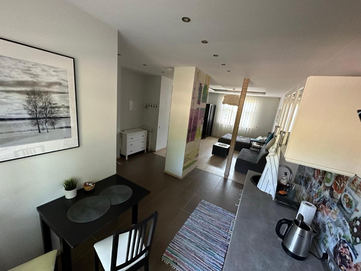 Studio Apartment In Private House Riga Esterno foto